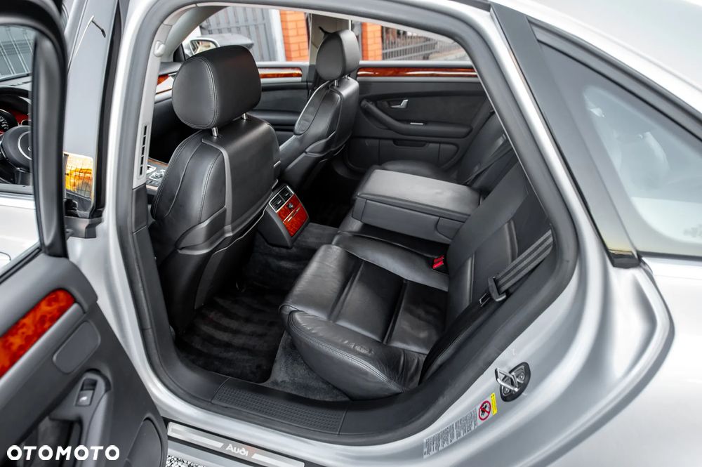 Audi A8 4.2 Quattro - 18