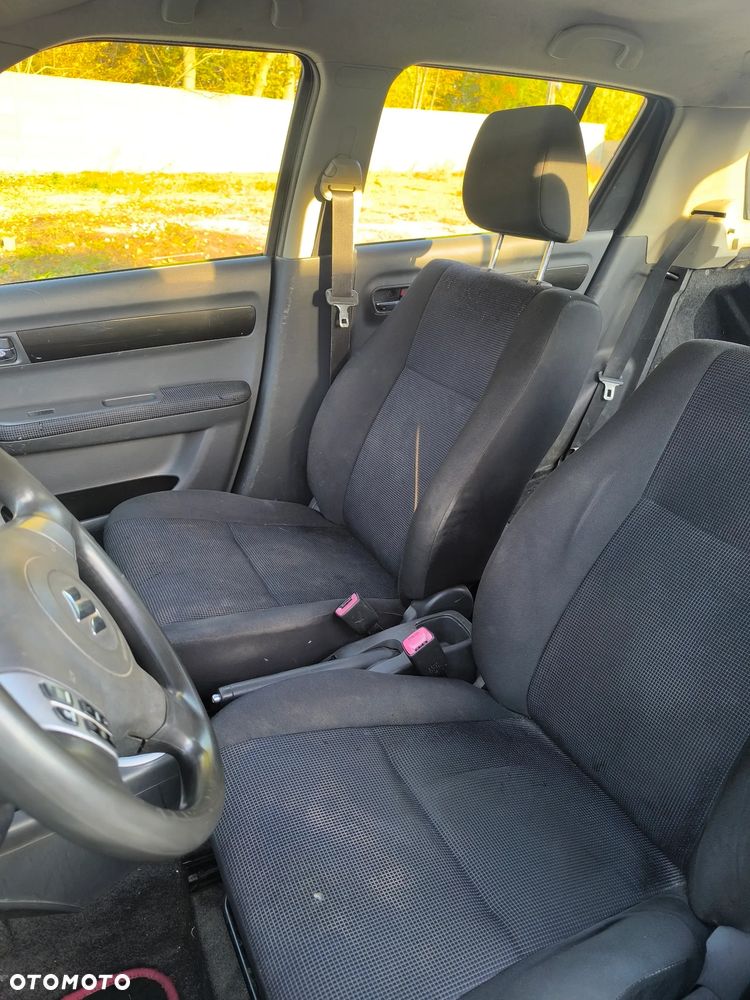 Suzuki Swift - 7