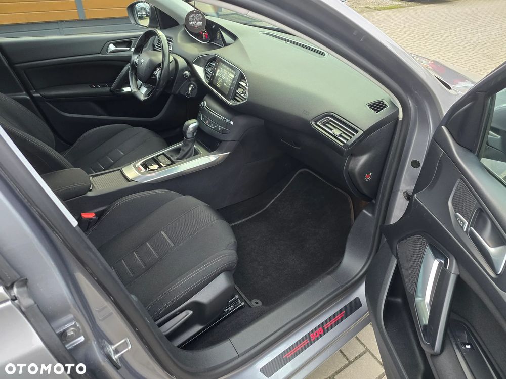 Peugeot 308 - 11