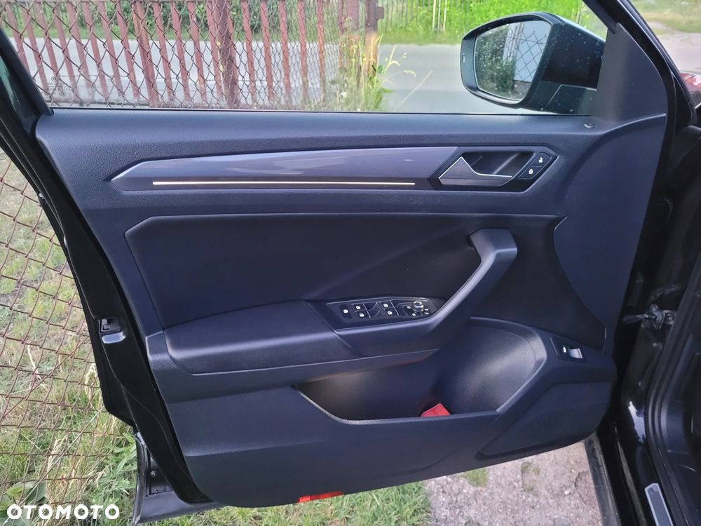 Volkswagen T-Roc 1.5 TSI R-Line DSG - 9