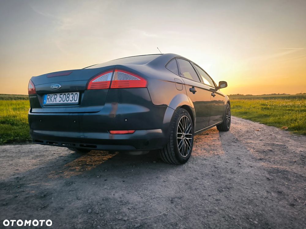 Ford Mondeo 2.5 Ghia - 2