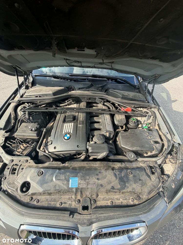 BMW Seria 5 523i - 18