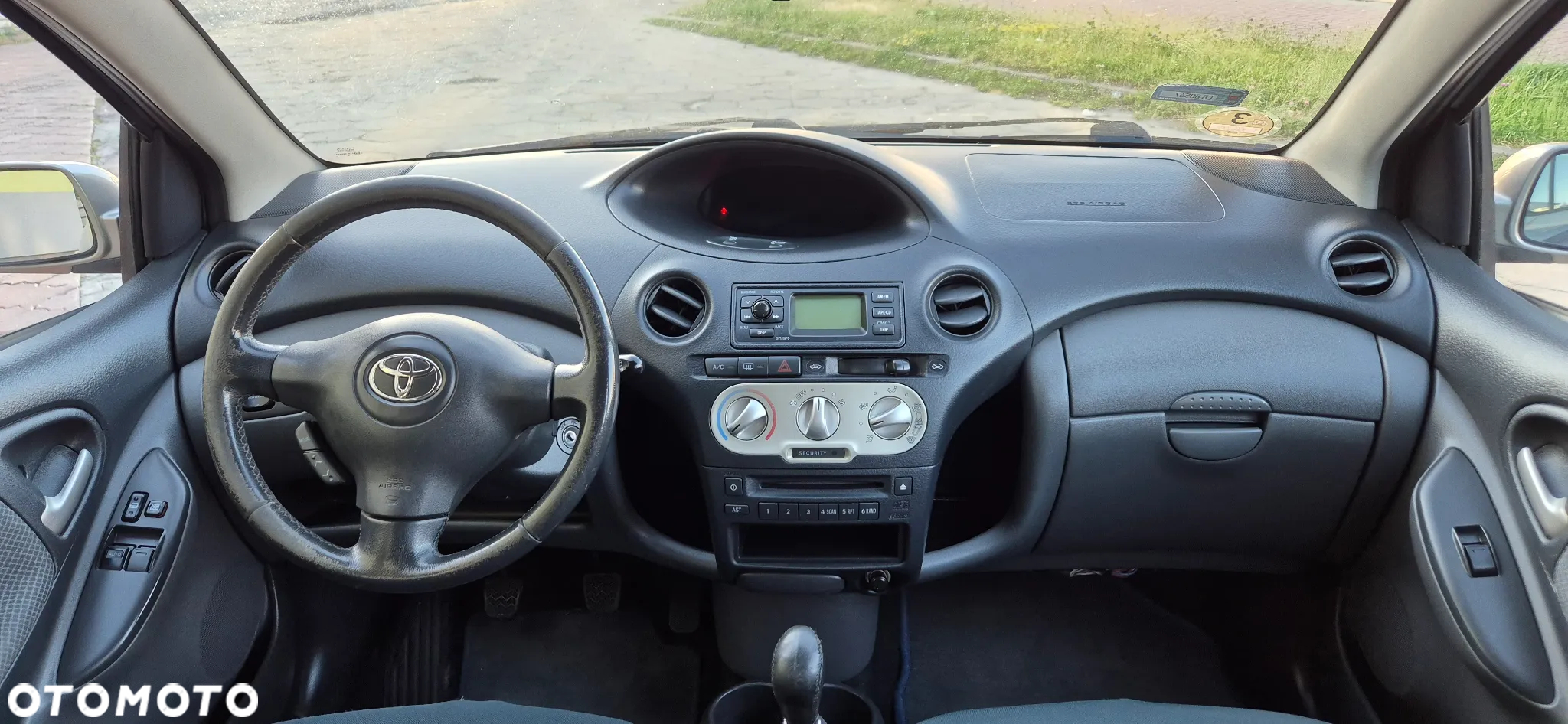 Toyota Yaris 1.4 D-4D Sol - 11