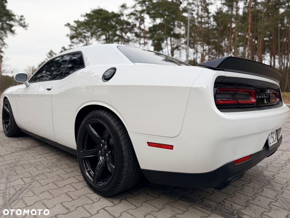 Dodge Challenger 6.2 Hellcat - 28