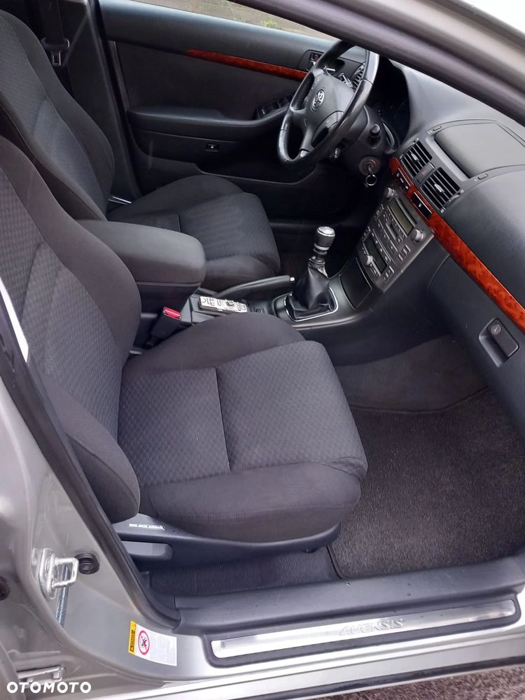Toyota Avensis 2.2 D-CAT Executive - 7