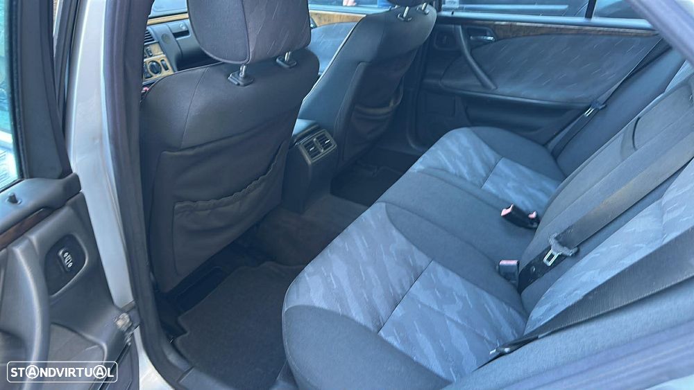 Mercedes-Benz E 220 CDI Avantgarde - 7