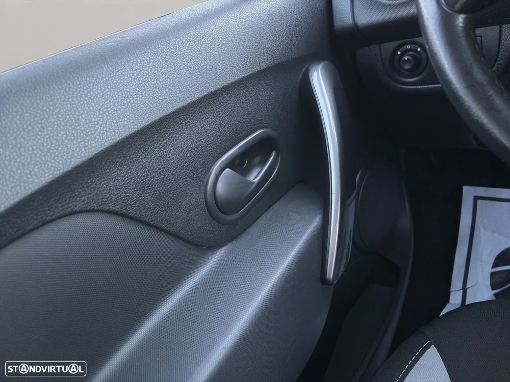 Dacia Sandero TCe 90 (S&S) Comfort - 12