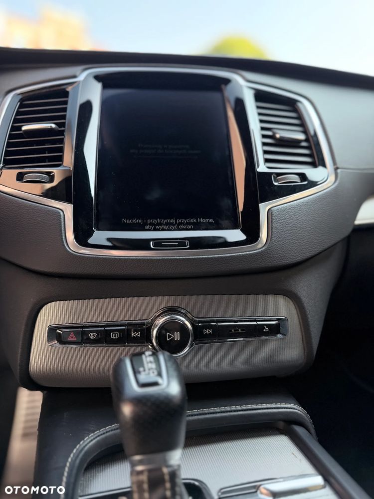 Volvo XC 90 - 23
