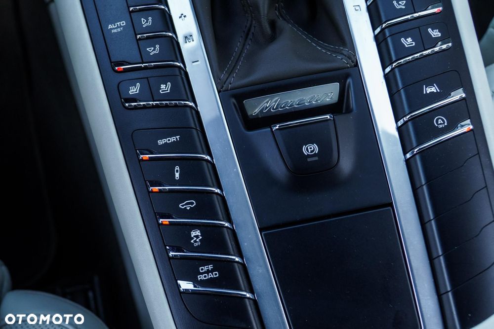 Porsche Macan Standard - 25
