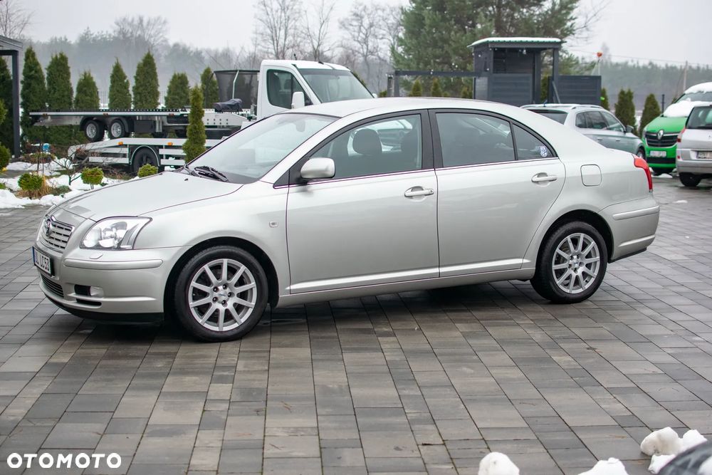 Toyota Avensis - 29