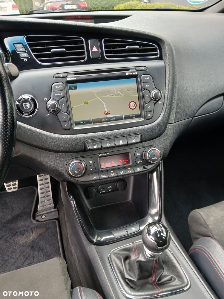 Kia Ceed 1.6 T-GDI GT - 20