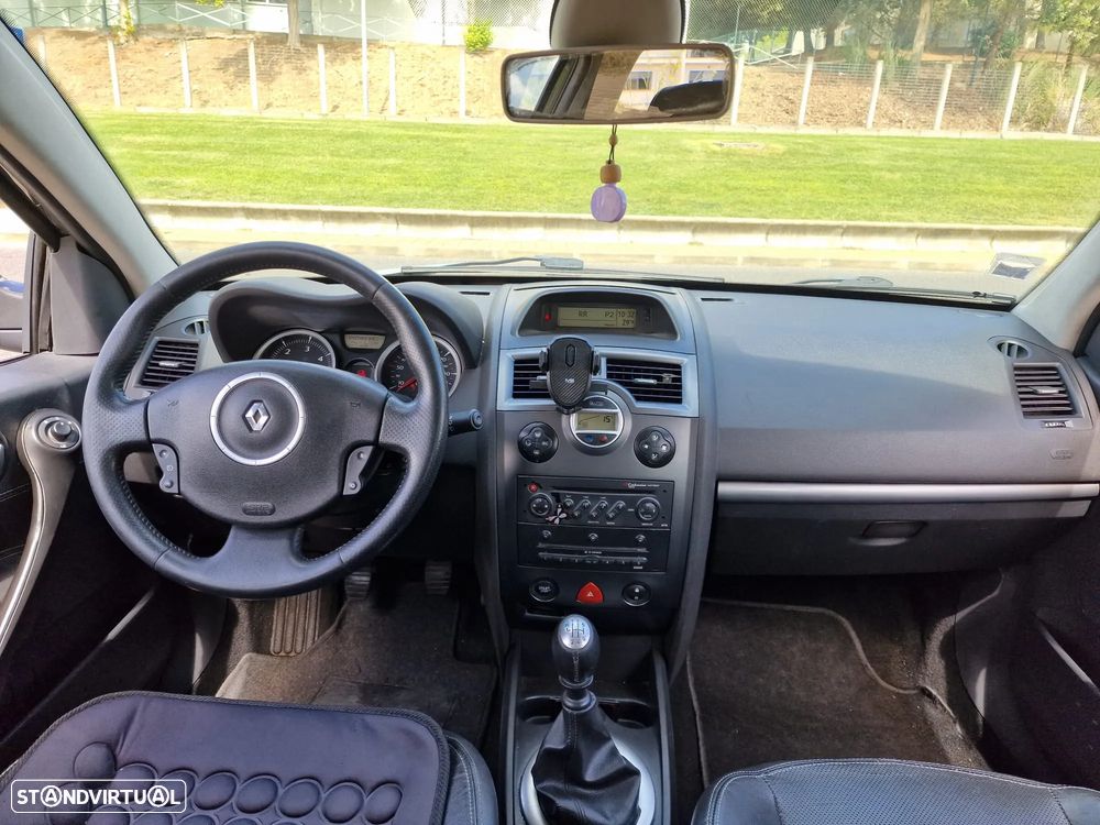 Renault Mégane Break 1.5 dCi Dynamique - 9