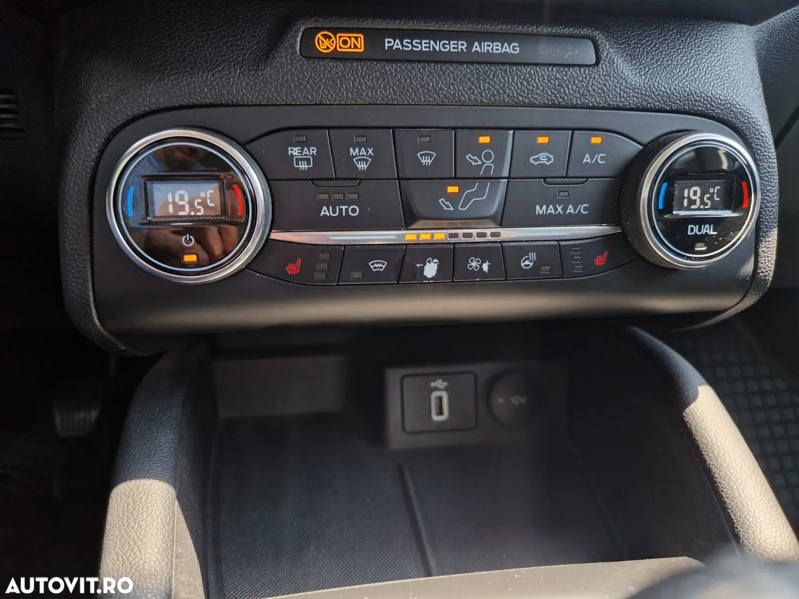 Ford Focus 1.0 EcoBoost Titanium Business - 19