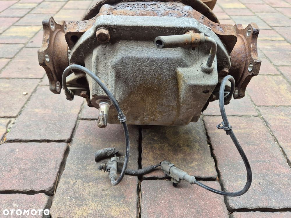 most tyl tylny dyfer nissan 370z - 3