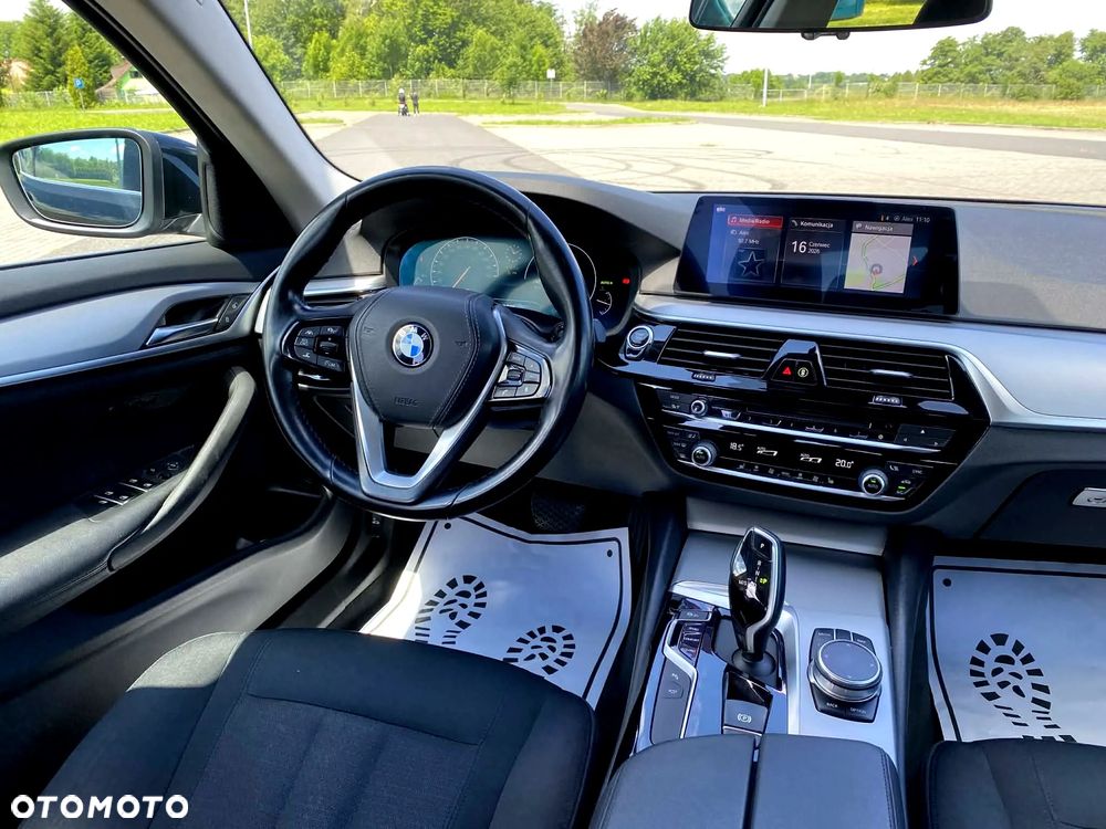 BMW Seria 5 540i GPF Sport - 8