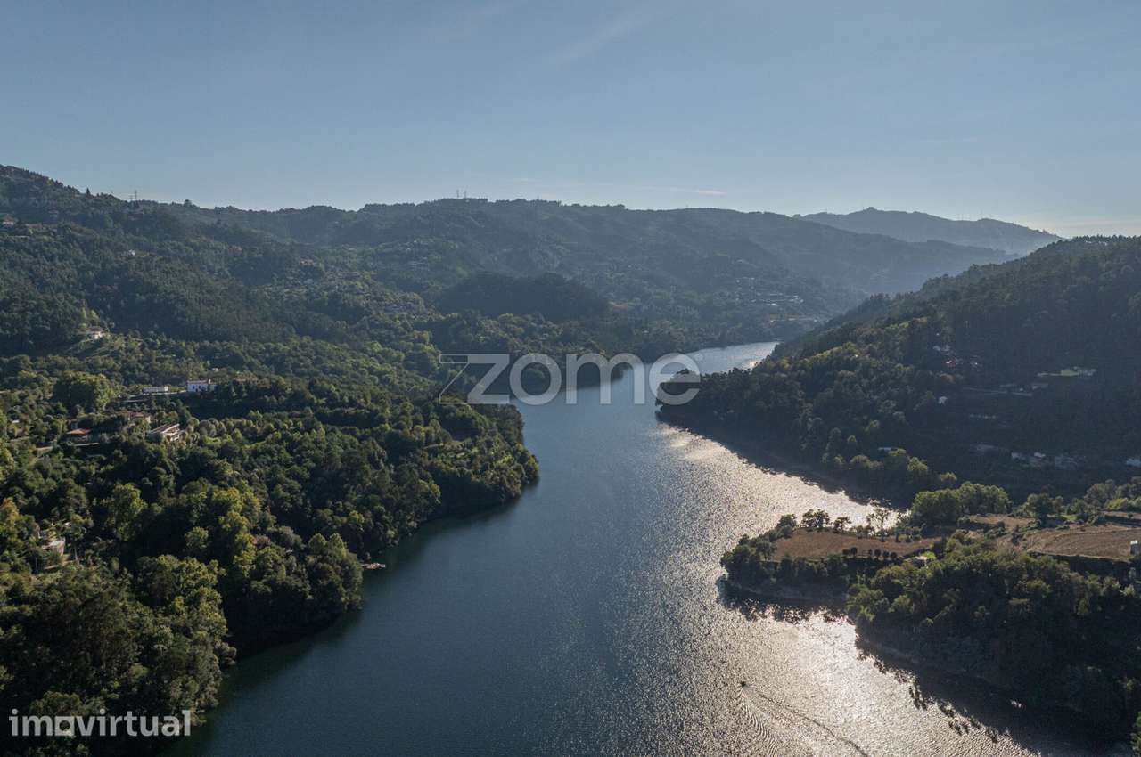 Moradia de Luxo V4+1 com Vistas Deslumbrantes sobre o Rio Cávado - Grande imagem: 5/57