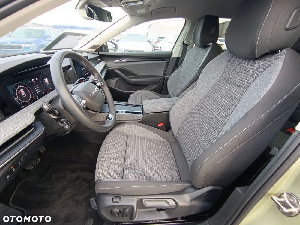 Skoda Superb 1.5 TSI mHEV Selection DSG - 9