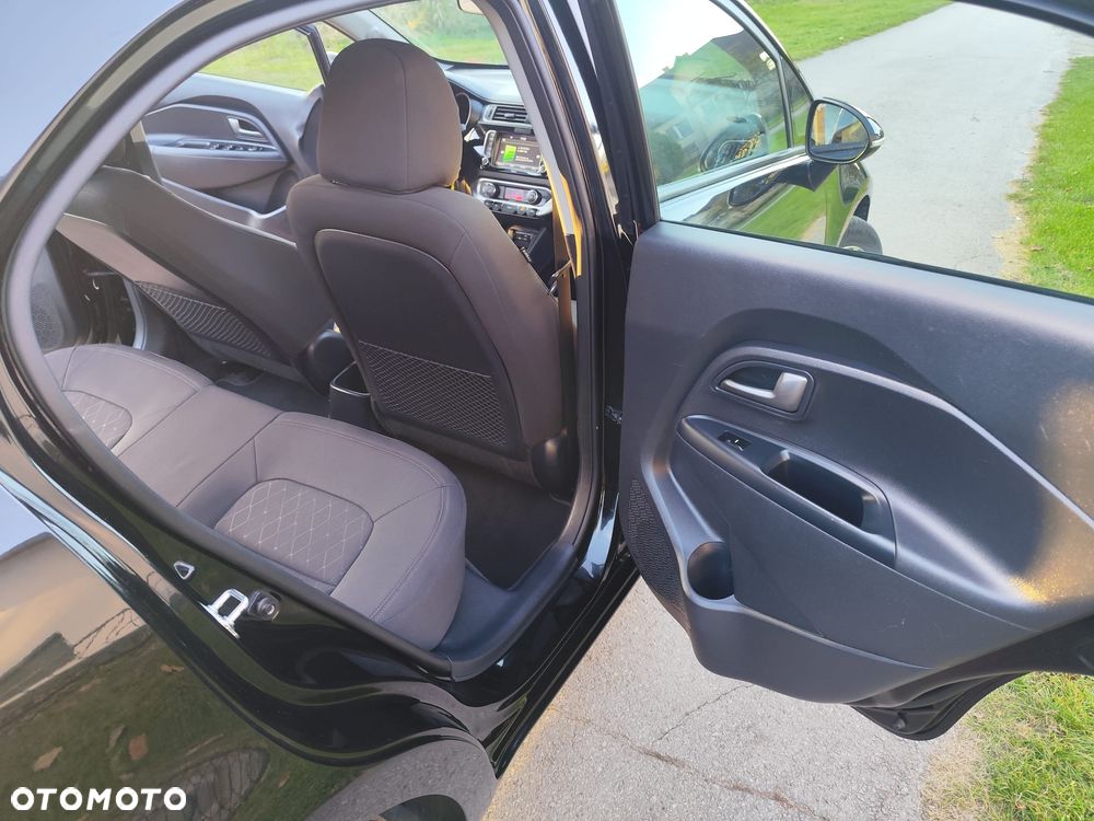 Kia Rio - 28