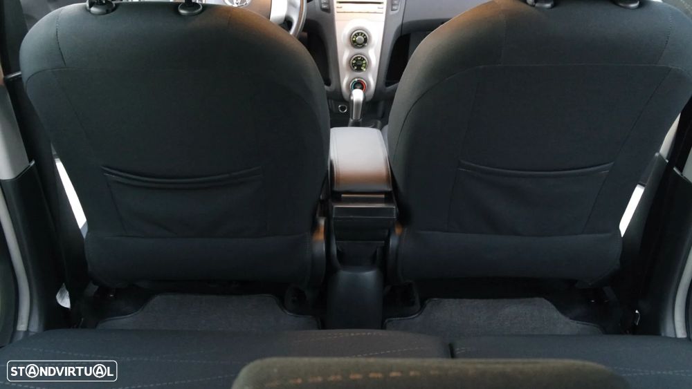 Toyota Yaris 1.0 VVT-i Comfort+AC+VSC - 54