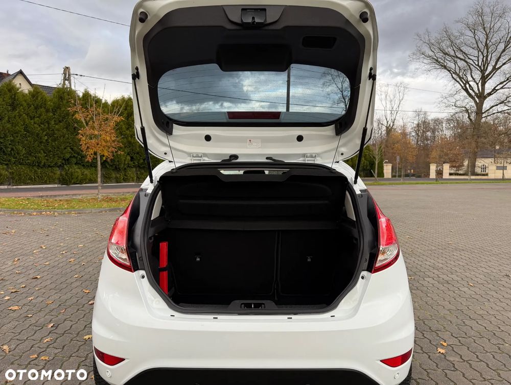 Ford Fiesta 1.5 TDCi SYNC Edition - 27