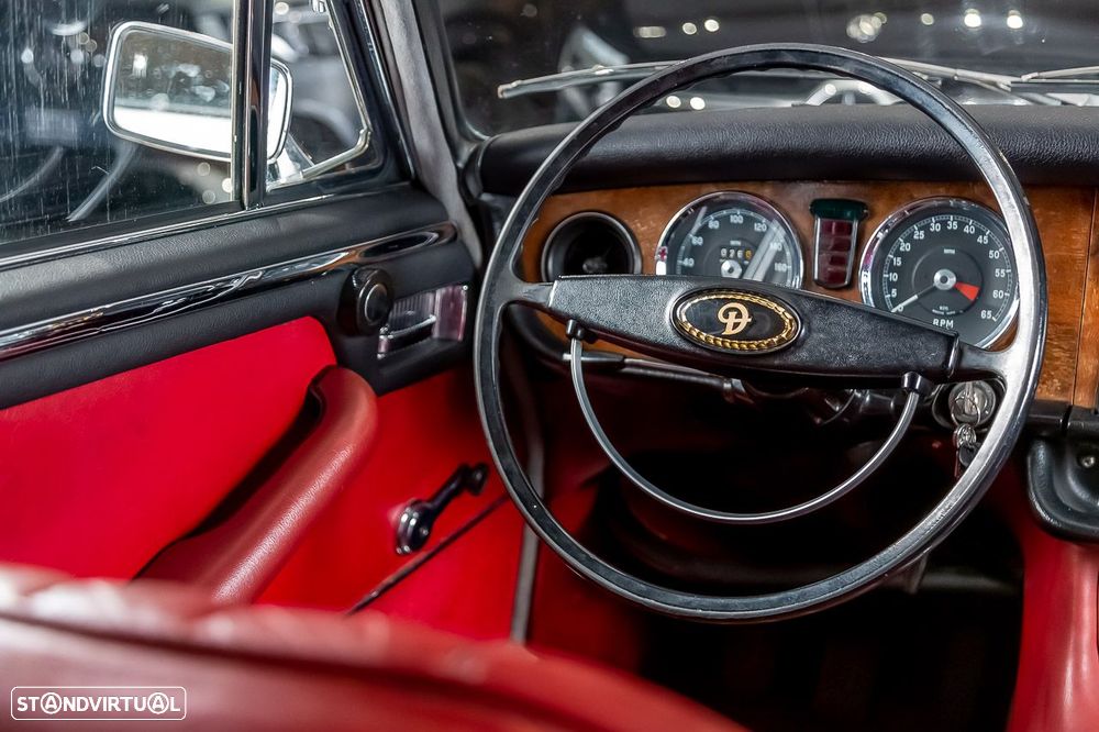 Daimler Sovereign - 11