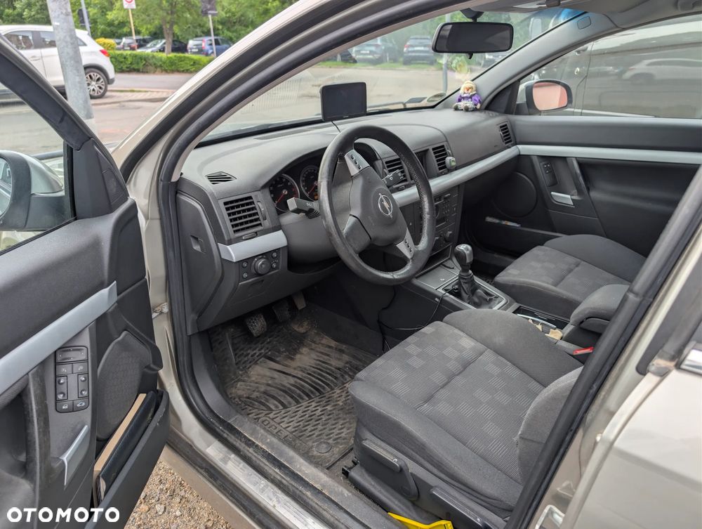 Opel Vectra 2.2 - 28