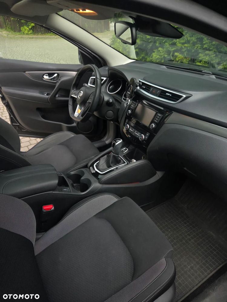 Nissan Qashqai 1.3 DIG-T N-Connecta DCT - 6