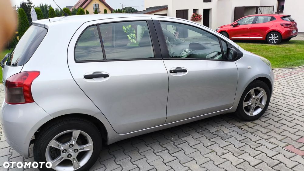 Toyota Yaris 1.3 Luna - 8