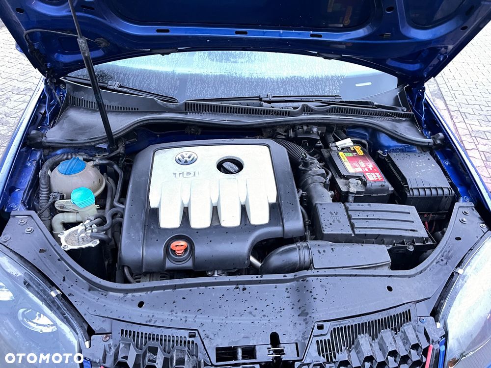 Volkswagen Golf 2.0 TDI DPF GT - 18