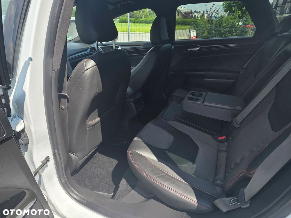 Ford Mondeo SW 2.0 TDCi S&S ST-Line - 10
