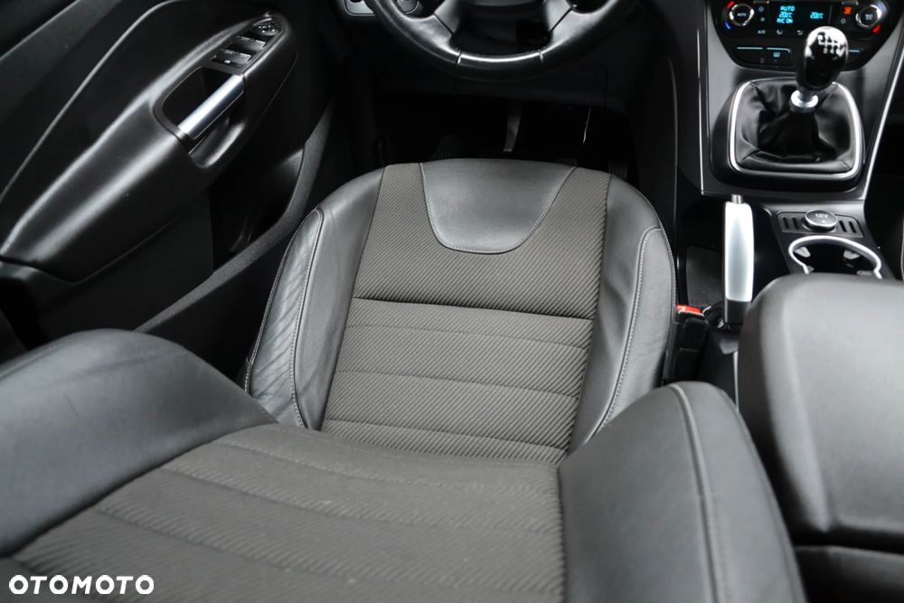 Ford Kuga 2.0 TDCi FWD Titanium - 26