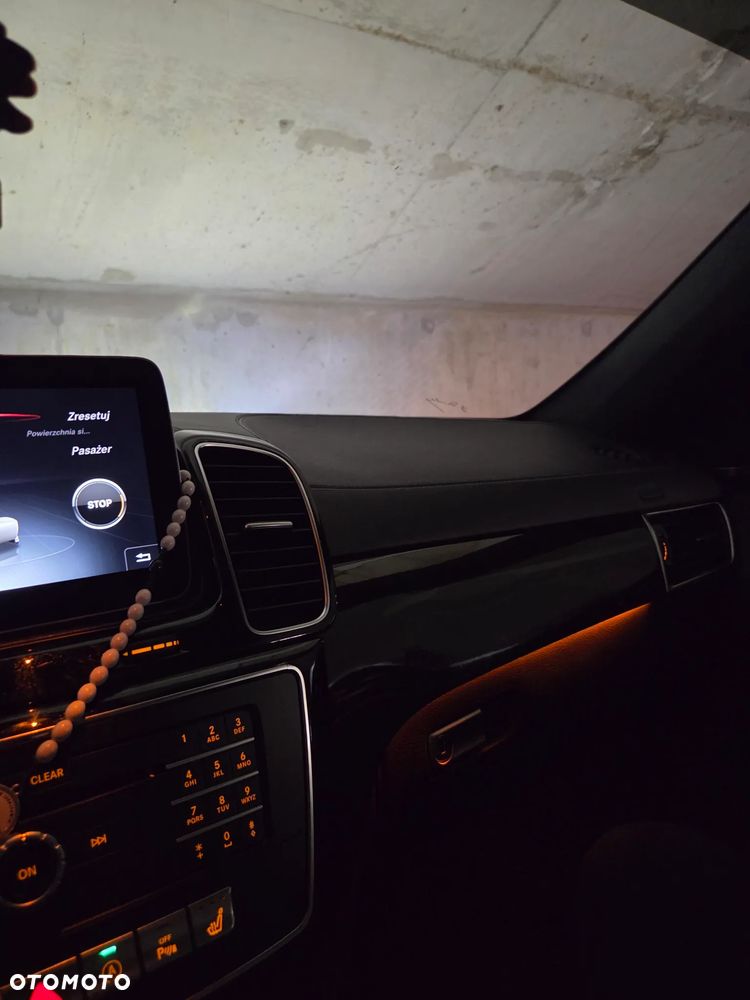 Mercedes-Benz GLS 400 4Matic 9G-TRONIC AMG Line - 17