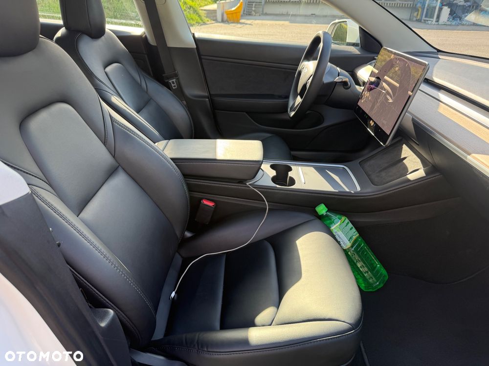 Tesla Model 3 - 22