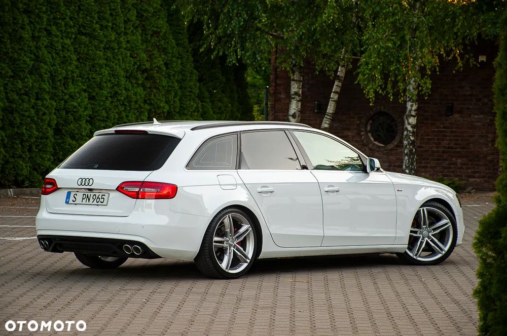 Audi A4 Avant - 16