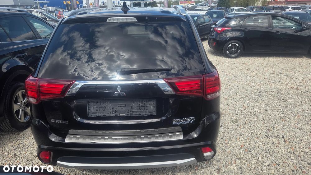 Mitsubishi Outlander - 5