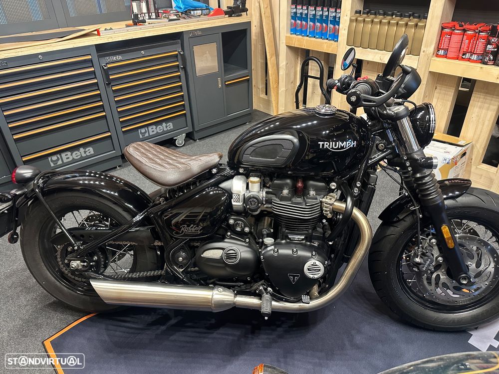 Triumph Bonneville BOBBER - 2