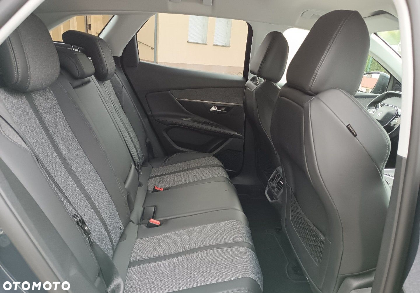 Peugeot 3008 - 18