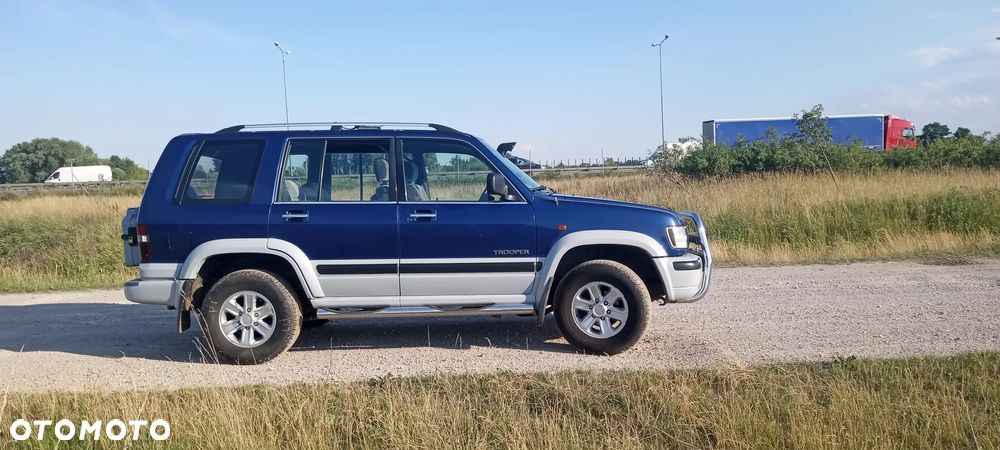 Isuzu Trooper 3.5 V6 standard - 3