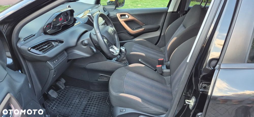 Peugeot 208 1.2 VTi Style - 11