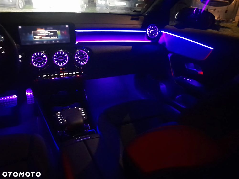 Mercedes-Benz CLA 200 7G-DCT AMG Line - 22