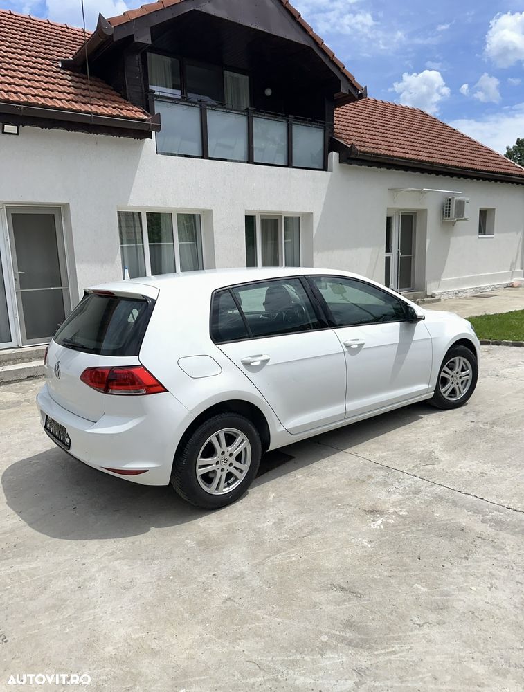 Volkswagen Golf 1.6 TDI DPF BlueMotion - 3