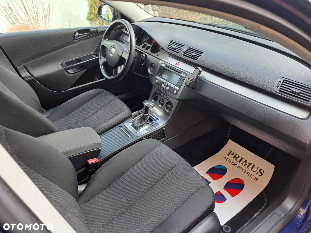 Volkswagen Passat - 15