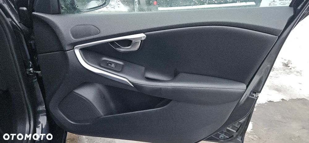 VOLVO V40 II 12 - 16 D4204T14 - OSLONA PRZECIWSLONECZNA LEWA PRAWA - 25