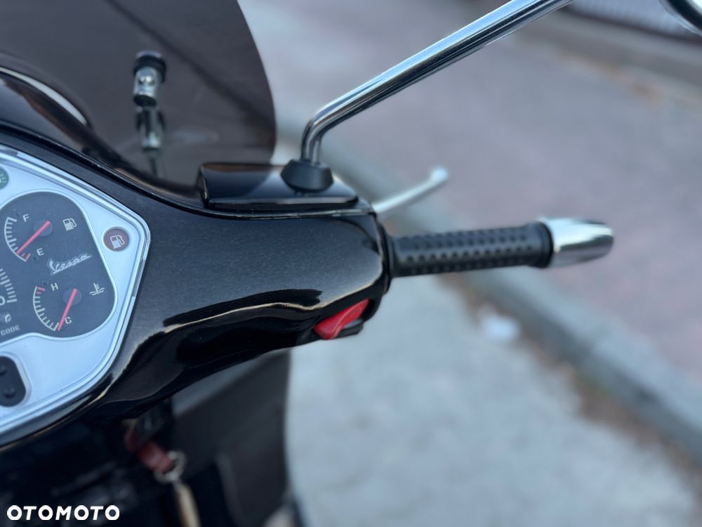 Piaggio Vespa - 26