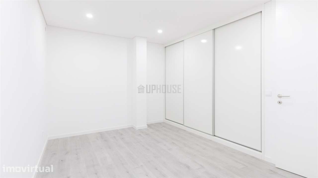 Apartamento T1 Totalmente Remodelado em Repeses - Grande imagem: 5/6