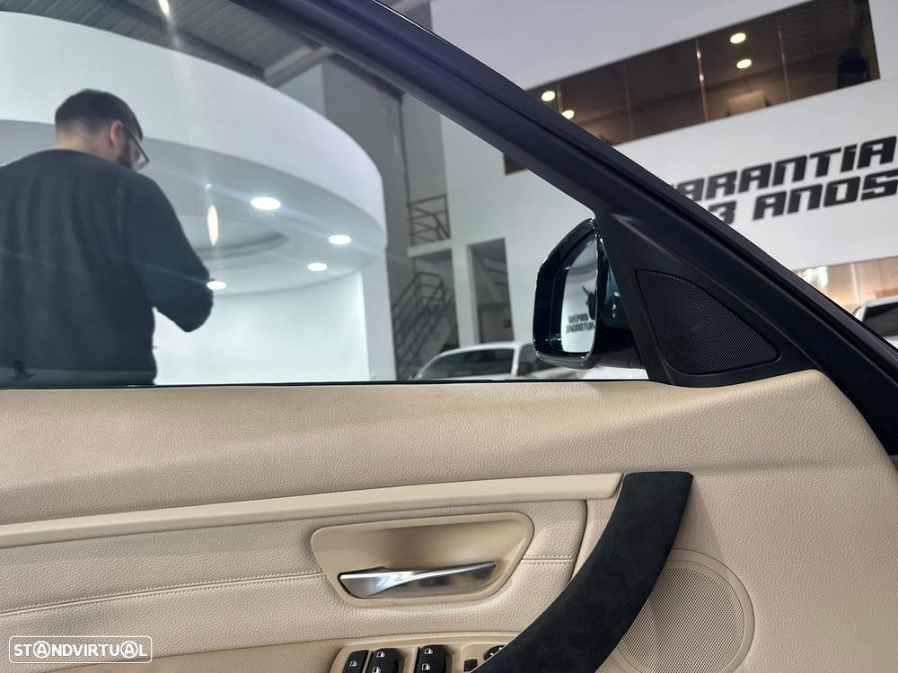 BMW 328 i Auto Pack M - 33