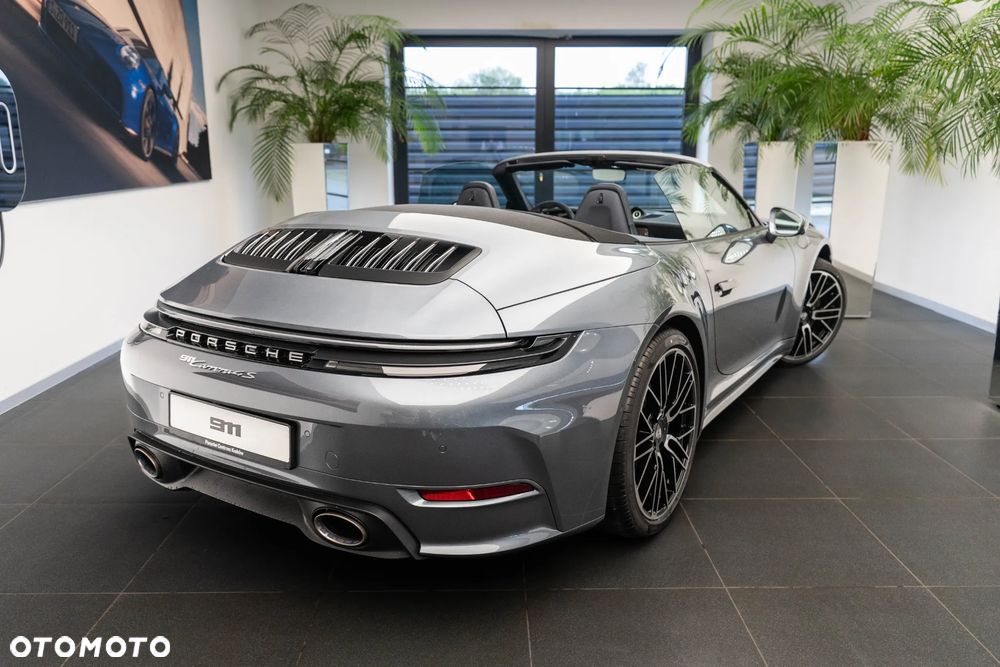 Porsche 911 Carrera 4S - 39