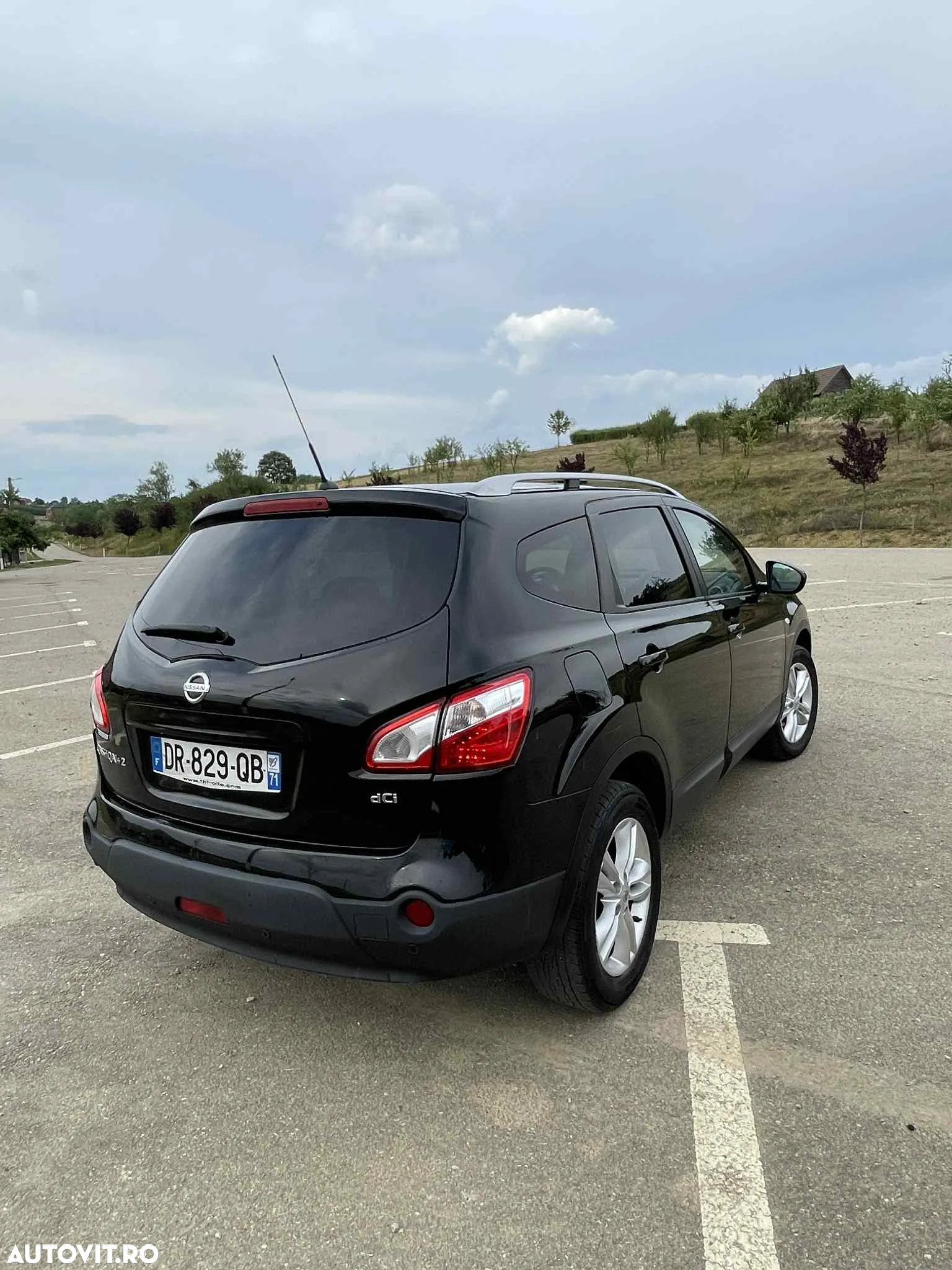 Nissan Qashqai+2 - 3