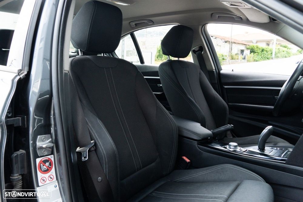 BMW 318 d Line Sport Auto - 30