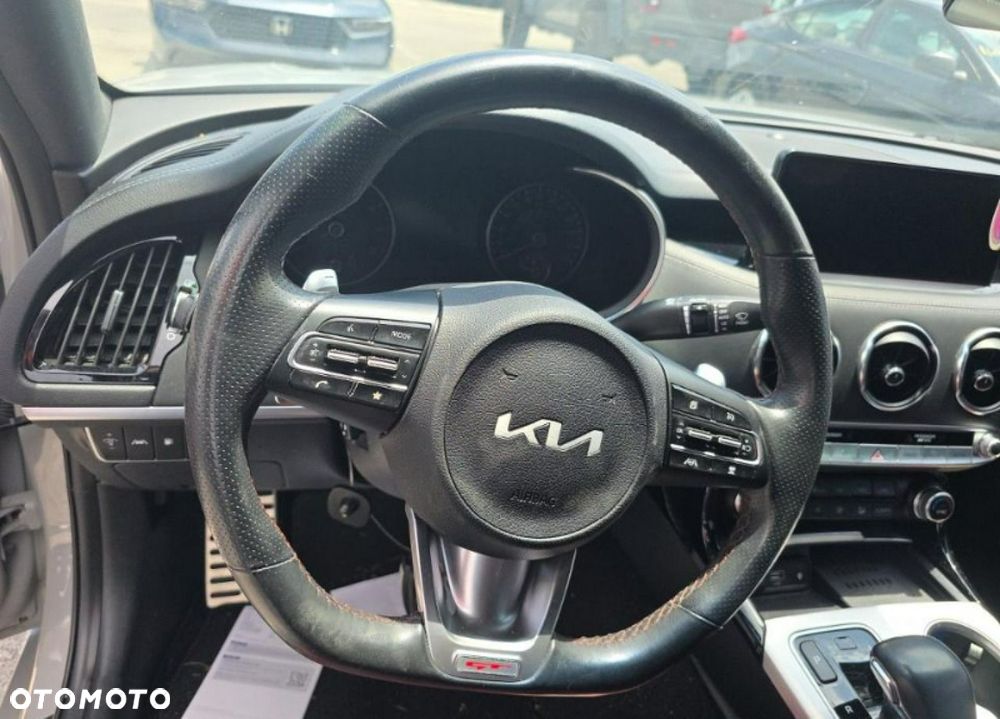 Kia Stinger - 7